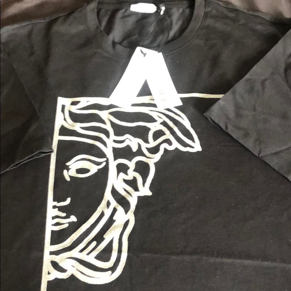 Versace Black And Silver Met T